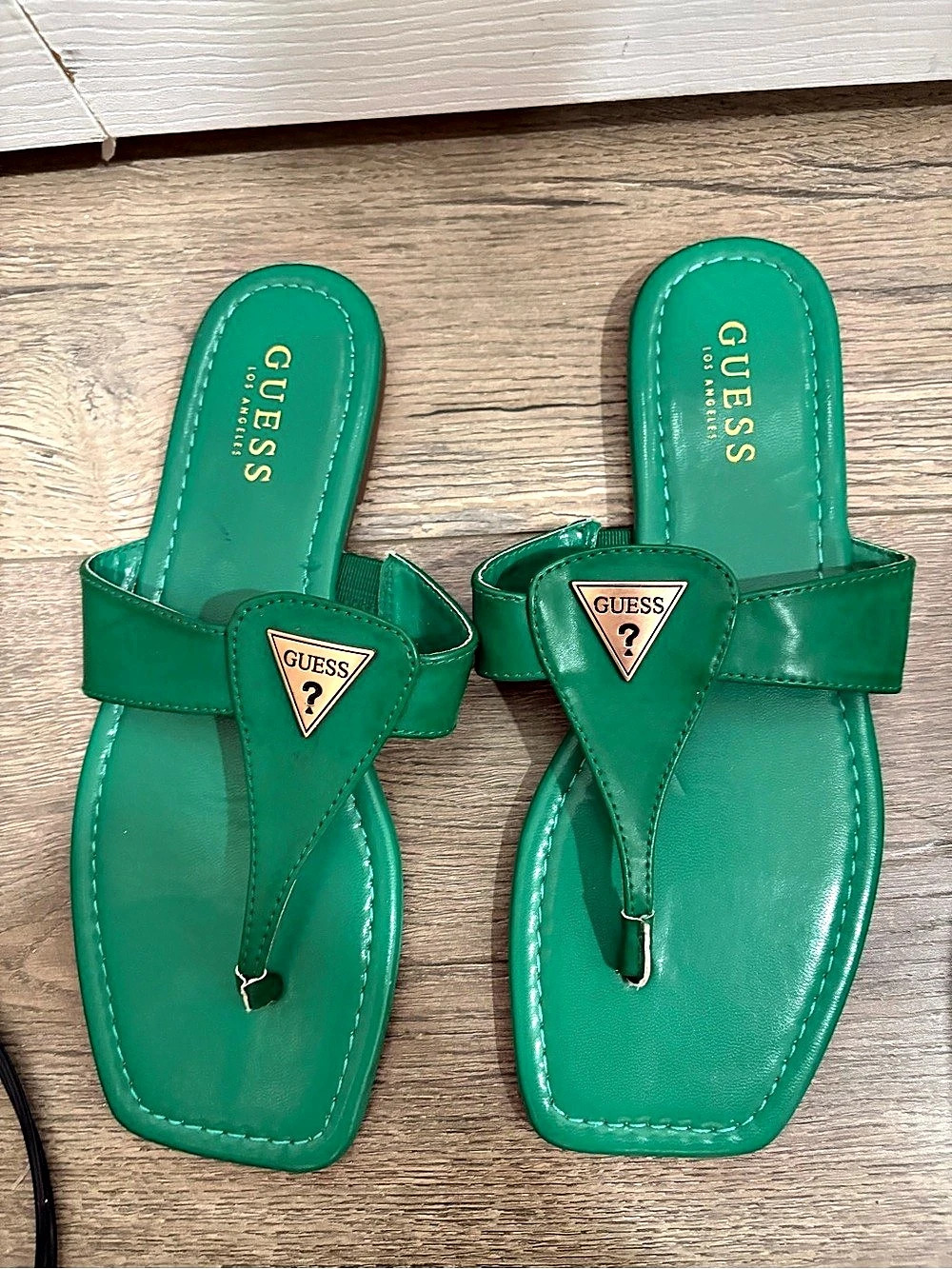 GUESS Rainey T-Strap Flat Sandal Green